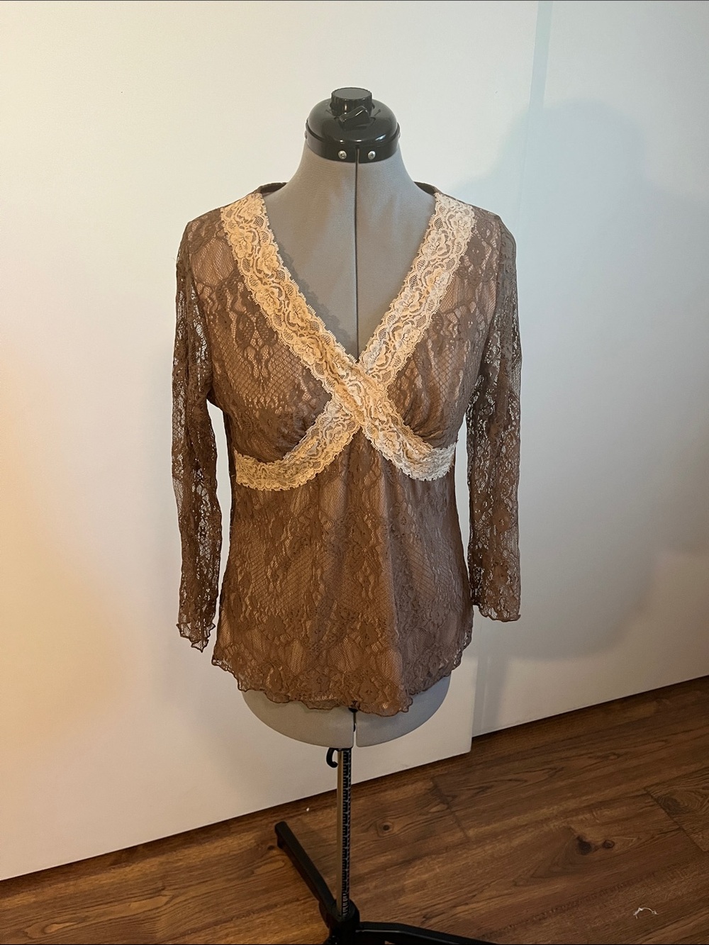 Moa Moa Brown Lace Top with Cream Trim